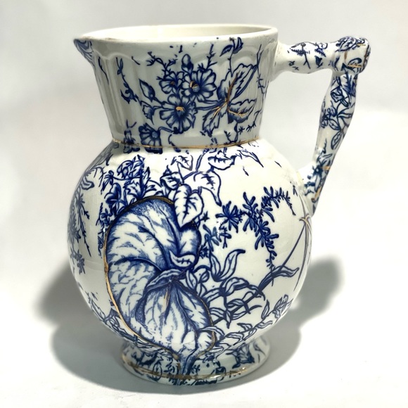 Blue & white floral ceramic Tea pitcher - Picture 1 of 11
